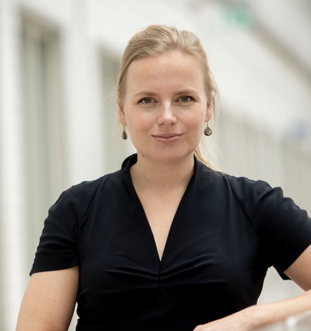 Dr Marije Hofstra